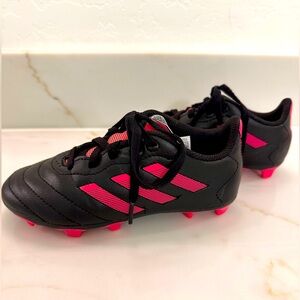 Adidas kids soccer cleats, size 12.5, like new